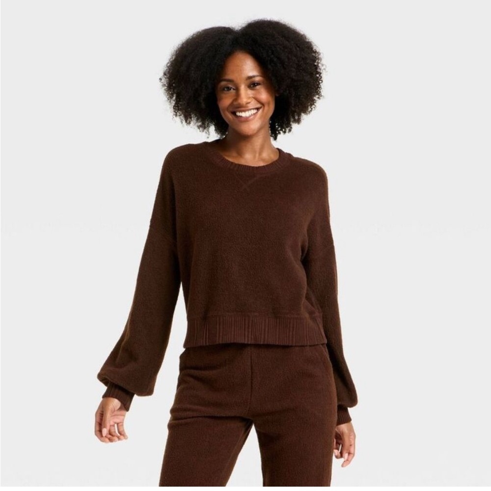 Women's Teddy Pullover Sweatshirt M